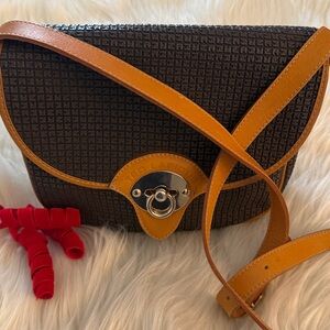 Ted Lapidus Genuine Leather Black & Tan Crossbody/Shoulder Bag🔥